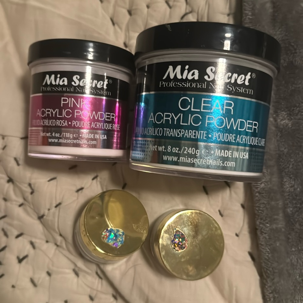 Mia secret with 2 extra acrylic powders